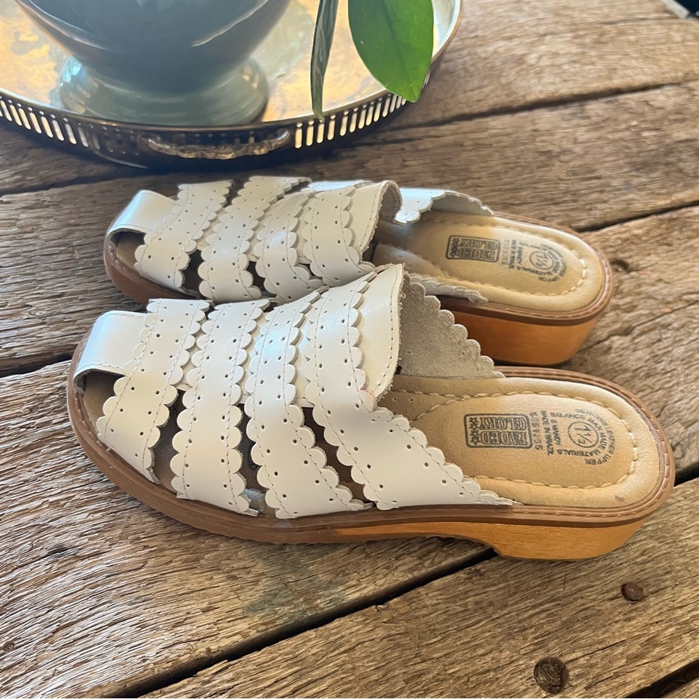 Faded Glory Girls White Sandals Size 1 1/2